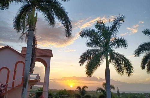 Greenwood Villa | Ocean View 2BR Palm Villa 1st Floor