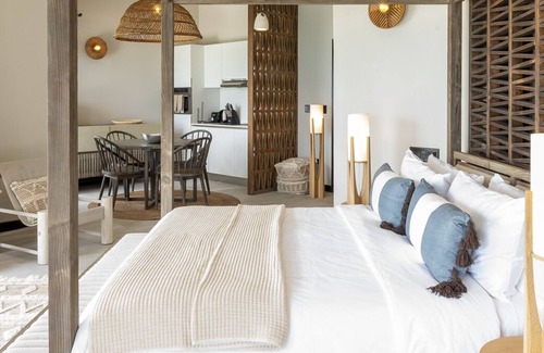 Fryes Beach Villa | Ocean View Jacuzzi Suite