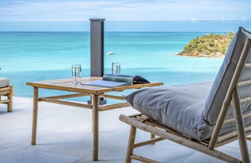 Fryes Beach Villa | Ocean View Jacuzzi Suite