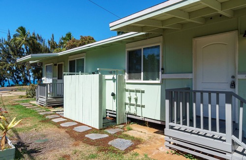 Waialee House | Ocean View and across the street from OCEAN!