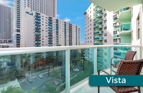 Hollywood South Central Beach Apartment | Ocean view apartment with balcony - 7H