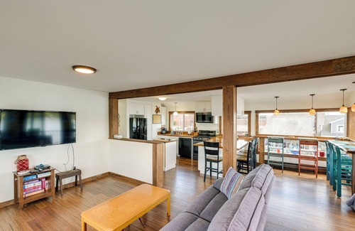 Manset Apartment | Ocean-View Apt in the Heart of Southwest Harbor!