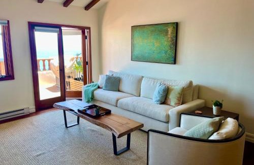 Avalon Villa | Ocean-view Condo W Bbq & Hardwood Floors