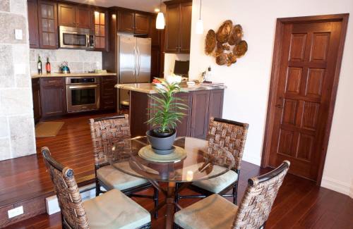 Avalon Villa | Ocean-view Condo W Bbq & Hardwood Floors