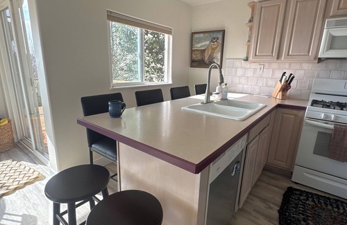 Depoe Bay Cottage | Ocean view cottage with hot tub