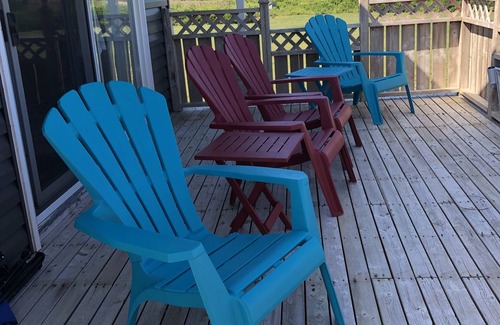 Savage Harbour Cottage | Ocean View - Cozy 1br + Den -Cute as a Button!