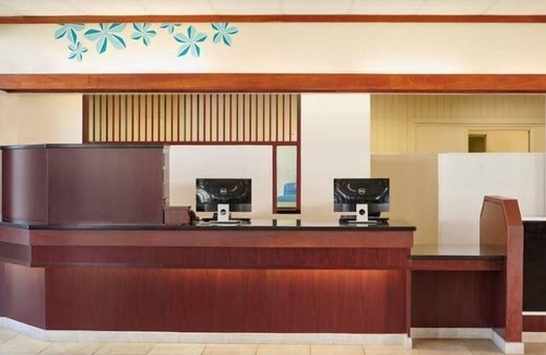 Kahului Apartment | Ocean View Double-Bed Room w/ WiFi, Private Lanai, & Great Views of the Pacific