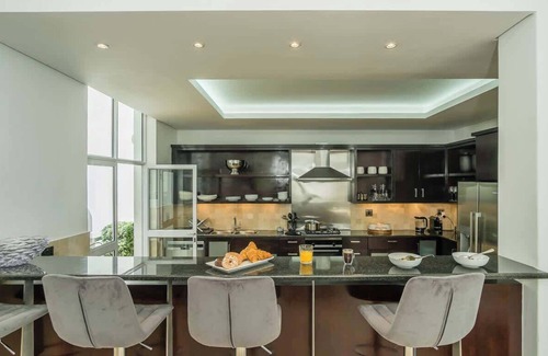 Bantry Bay Villa | Ocean View Elegance - Majestic villa in Bantry Bay