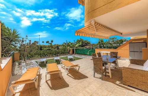 Santiago del Teide Apartment | Ocean view Family Apartment in Playa La Arena