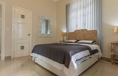 Centro Havana Apartment | Ocean View. Great Location CENTRO HABANA