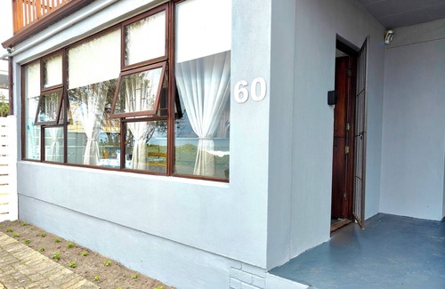 Sandbaai Apartment | Ocean View Hermanus Apartment Near Whale Watching & Cliff Path