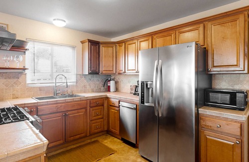 Seaside House | Ocean-view home in great location with backyard deck, grill, streaming, & W/D
