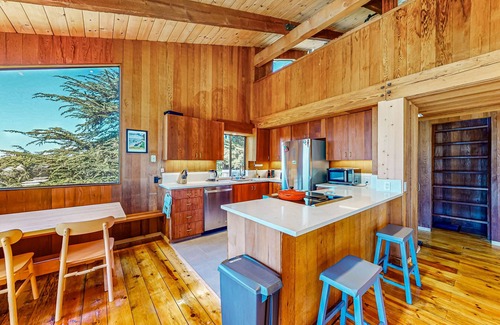 Sea Ranch House | Ocean view home with hot tub, pools, tennis & prime location at Shell Beach