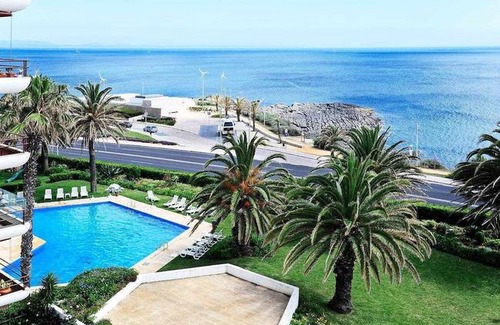 Cascais Apartment | Ocean View in Estoril - Checkinhome