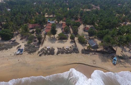 Kudawa Bed & Breakfast | Ocean view kite surfing school