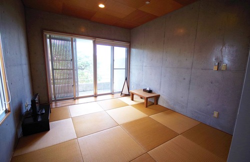 Kabira House | Ocean view! Location overlooking the East China Sea! Accommodates up to 9 people