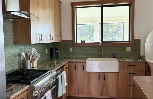 Bodega Bay House | Ocean view peaceful- 7 min walk to sandy beach