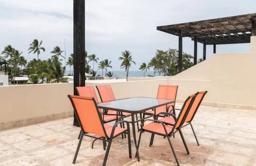 El Cortecito Condo | Ocean View Penthouse: 3 level - 3 Bedrooms - 3 Bathroom -Balcony - Rooftop