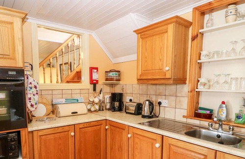 Ardnatrush Cottage | OCEAN VIEW, pet friendly, with open fire in Skibbereen, County Cork