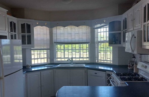 Newton Terrace Condo | Ocean View property in Atlantic Shores on the South Side of the Island.