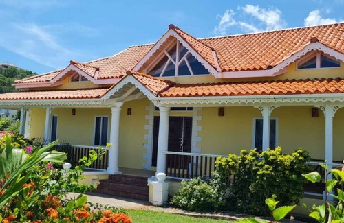 Mount Hardy Villa | Ocean View property built on TV.