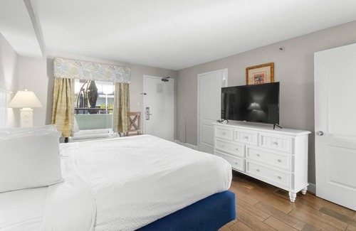 Myrtle Beach Hotel | Ocean View Retreat: Includes Breakfast 10th Flr