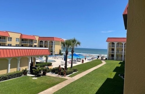 Point East Condo | Ocean View Second Floor 2/2
