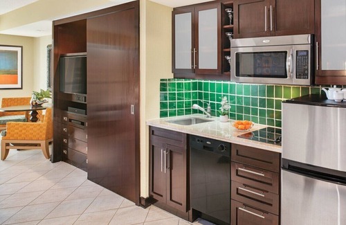 La Isla Resort | Ocean View Studio with Kitchenette