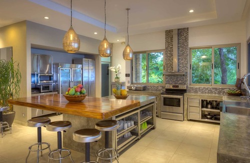 Coco Villa | Ocean-View Villa Just Minutes from the Beach – Pure Paradise