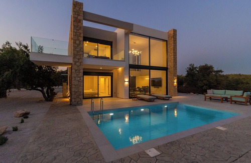 Gargaliani Villa | Ocean view Villa in Messinia, Greece n5-10 mins to the beach and golf course