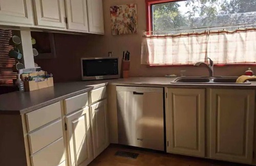 Powell River House | Ocean view walkable character homen
