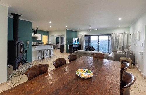 Mountainside Apartment | Ocean Views - Gorgeous ocean view apartment