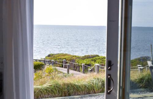 Truro House | Ocean Views Steps to Private Beach A C
