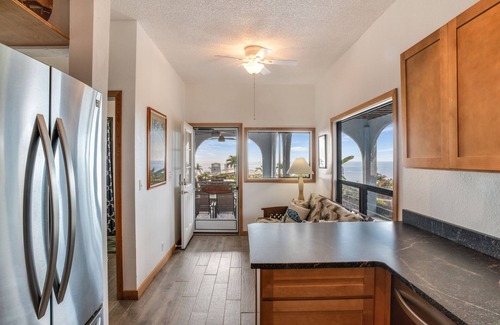 Kahaluu-Keauhou House | Ocean views w/breezes! Large Lanai, Kitchen, 2 bedroom - beautiful neighborhood