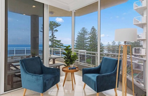 Wollongong CBD Apartment | Ocean Vista Escape A Lofty Beachfront Penthouse
