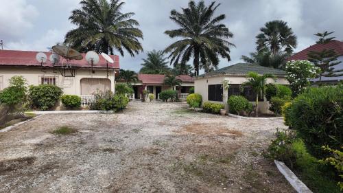 Brusubi House | Ocean Walk Guesthouse