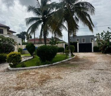Brusubi House | Ocean Walk Guesthouse
