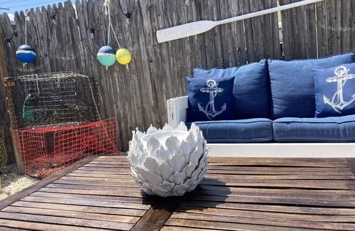 Surf City House | OceanBlock! 6 houses to beach. Aug 23-30 rate 3495! Fall weekends& mini week