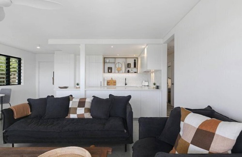 Sunshine Beach Apartment | Oceanbreeze - stunningly renovated apartment.
