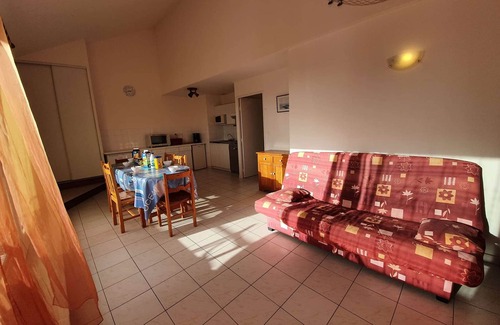 Saint-Hilaire-de-Riez Apartment | Oceanfront 3-Room Apartment, Sleeps 7 - Pool, Parking, Balcony, Near Beach - Saint-Hilaire-de-Riez