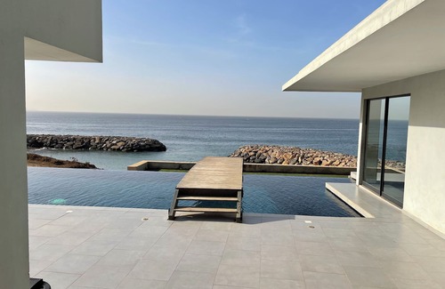 Dakar House | Oceanfront 2-bedroom townhome with beach and pool access in fabulous Mermoz