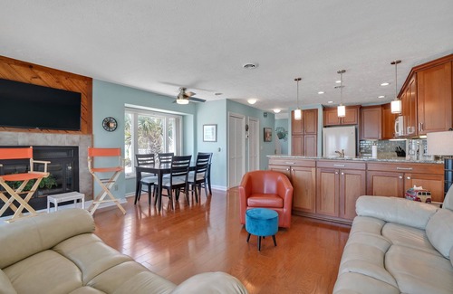 Kure Beach Condo | Oceanfront, 2 story, end unit. Indoor Pool, Hot Tub, Gym&Sauna. Recent updates!