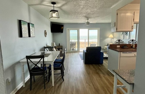 North Carolina Coast Condo | 🧜♀️Oceanfront 2BR 2Bath condo, private beach access, perfect location!🧜♀️