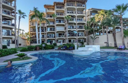San Jose del Cabo Condo | Oceanfront 3 Bedroom Ground Level Condo! Surfs up!