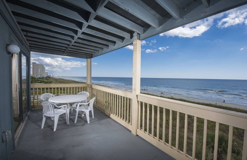 Atlantic Beach Condo | Oceanfront 3BR Retreat w/Beach Access