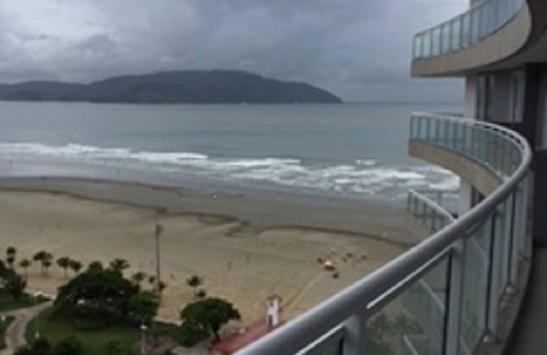 Pompeia Apartment | Oceanfront Apartment in Exclusive Resort.