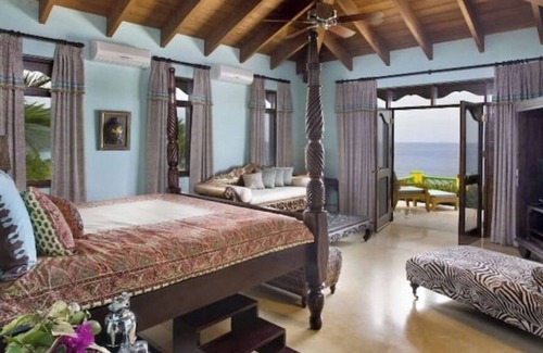East End Villa | Oceanfront Balinese inspired luxury villa