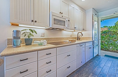 Napili Condo | Oceanfront Beachfront Studio - The Napili Bay 103 -Fall asleep to the waves