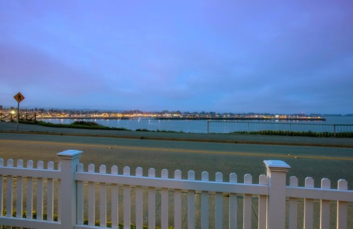 Westside Santa Cruz House | OCEANFRONT! BEST LOCATION! EXTRAORDINARY VIEWS! HOT TUB! FIRE PIT!
