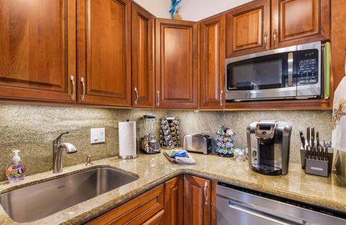 Kahana Condo | OCEANFRONT BR/1BA with BREATHTAKING VIEWS! nParadise Found!